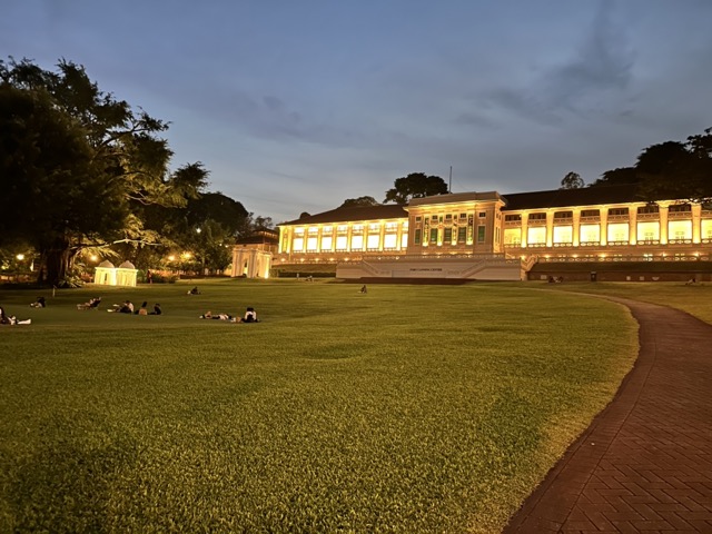 포트 캐닝 센터 (Fort Canning Centre)