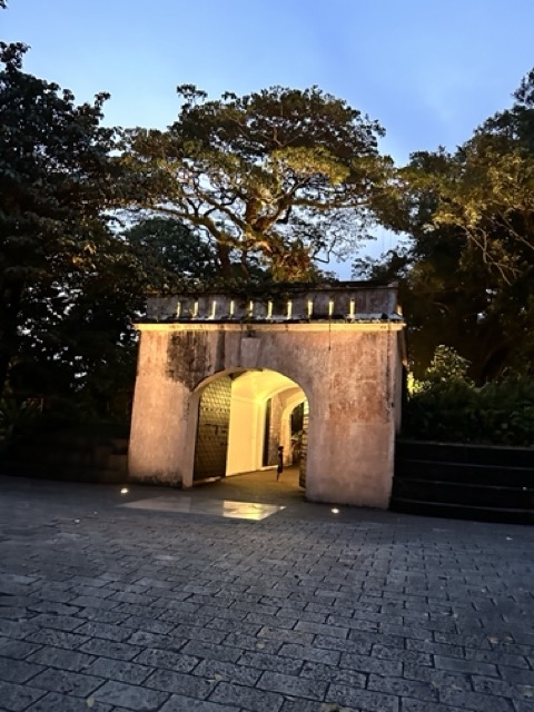 19세기에 지어진 포트 게이트 (Fort Gate)